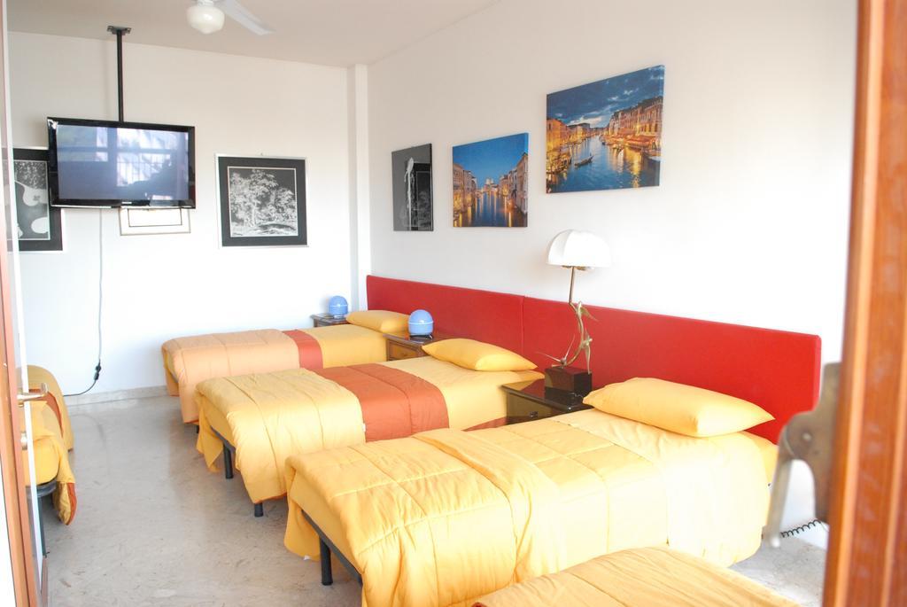 Bed & Breakfast Maricentro Taranto Exteriör bild